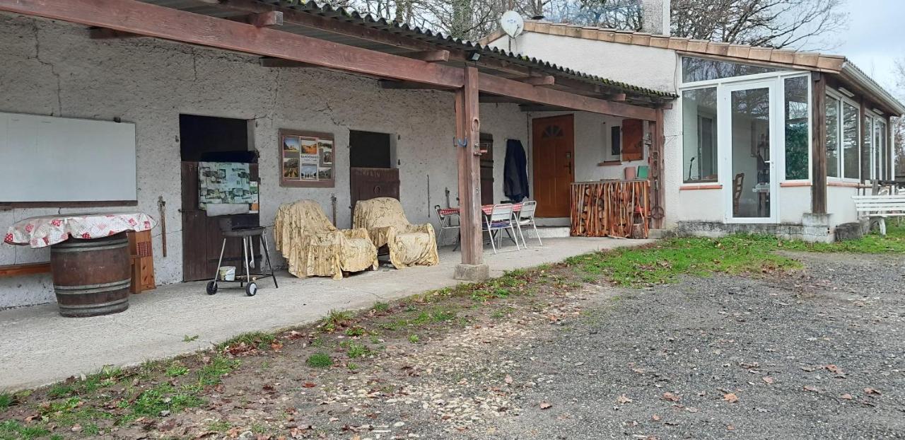 Villa Ferme Equestre Des Abrons Pailloles Exterior foto